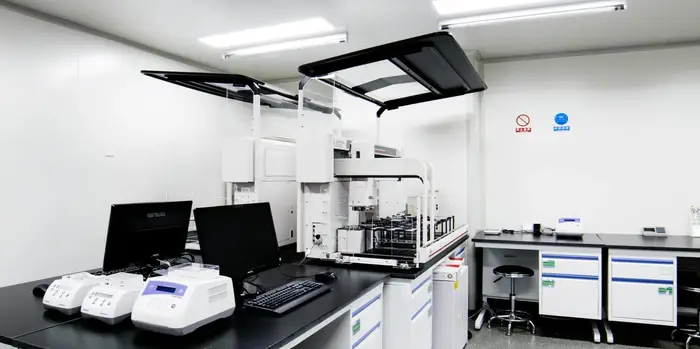 modular pharmacy clean rooms Meets Strict Cleanliness Standards in Biopharma & Life Sciences